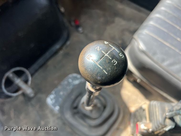 image for item DO2188 1997 Ford F800  dump truck