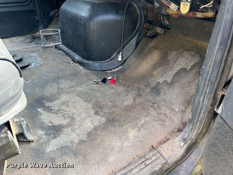 image for item DO2188 1997 Ford F800  dump truck