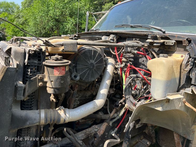 image for item DO2188 1997 Ford F800  dump truck