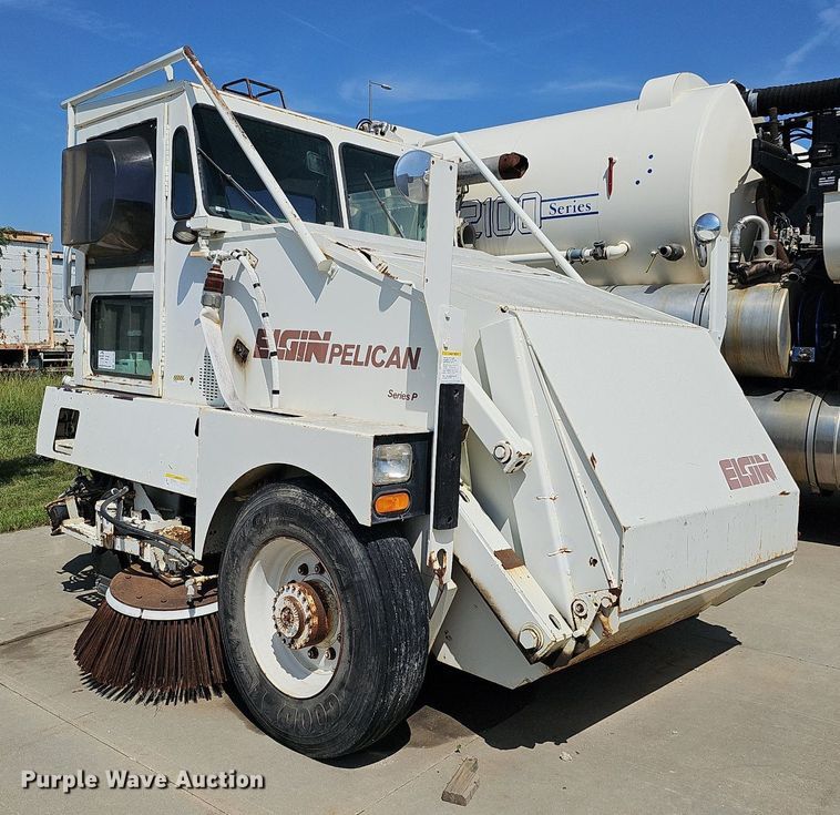 image for item DO2745 1996 Elgin Pelican Series P  street sweeper