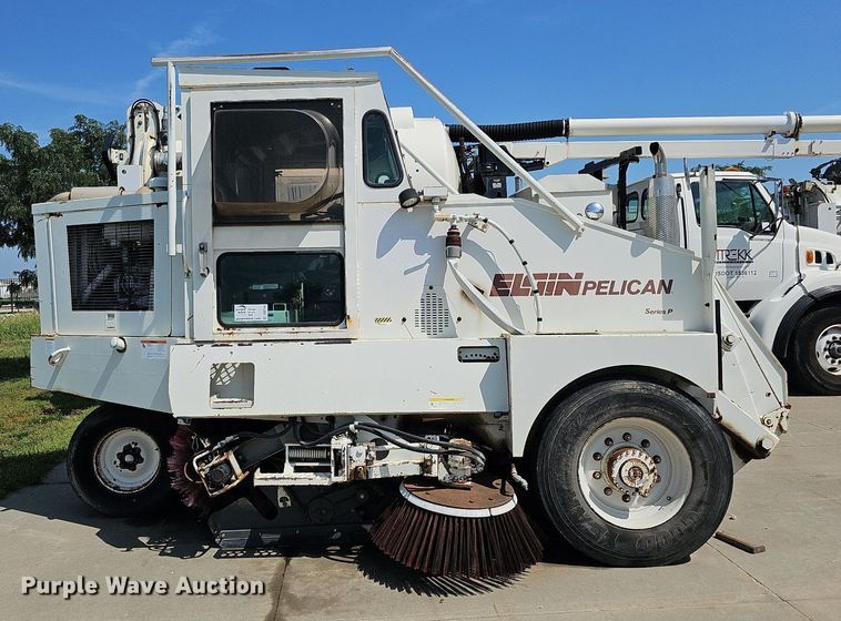 image for item DO2745 1996 Elgin Pelican Series P  street sweeper