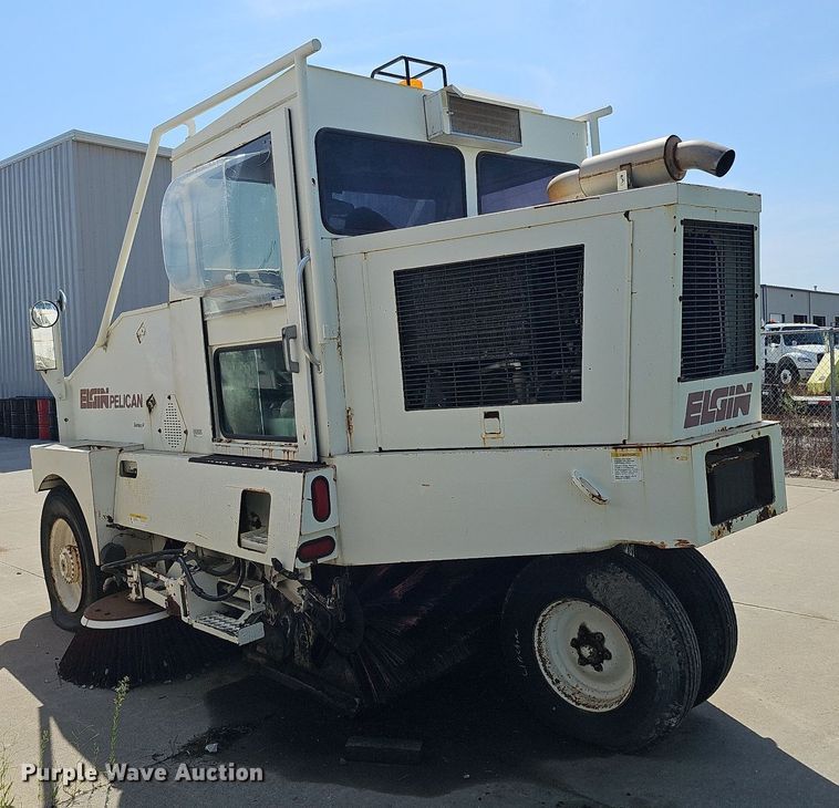 image for item DO2745 1996 Elgin Pelican Series P  street sweeper