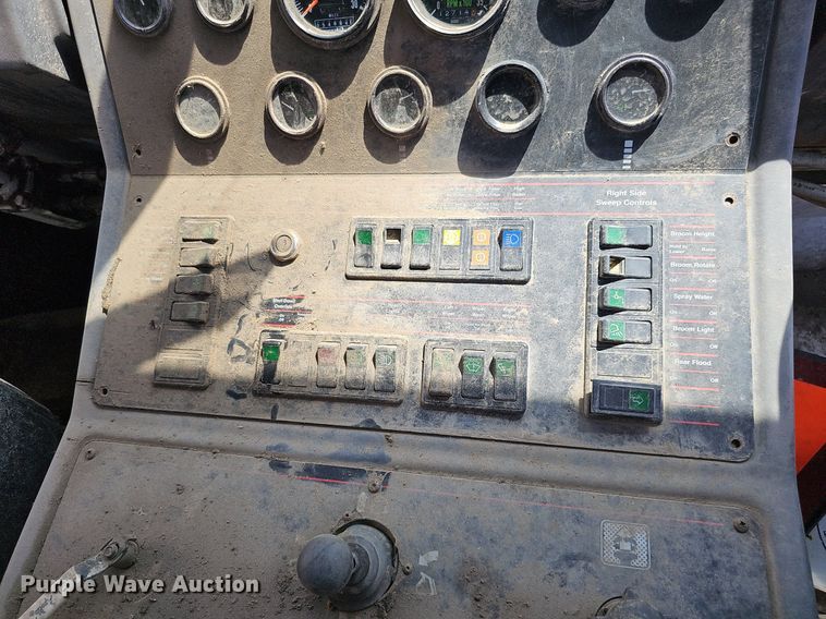 image for item DO2745 1996 Elgin Pelican Series P  street sweeper