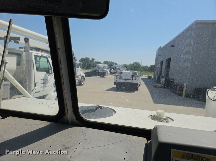 image for item DO2745 1996 Elgin Pelican Series P  street sweeper