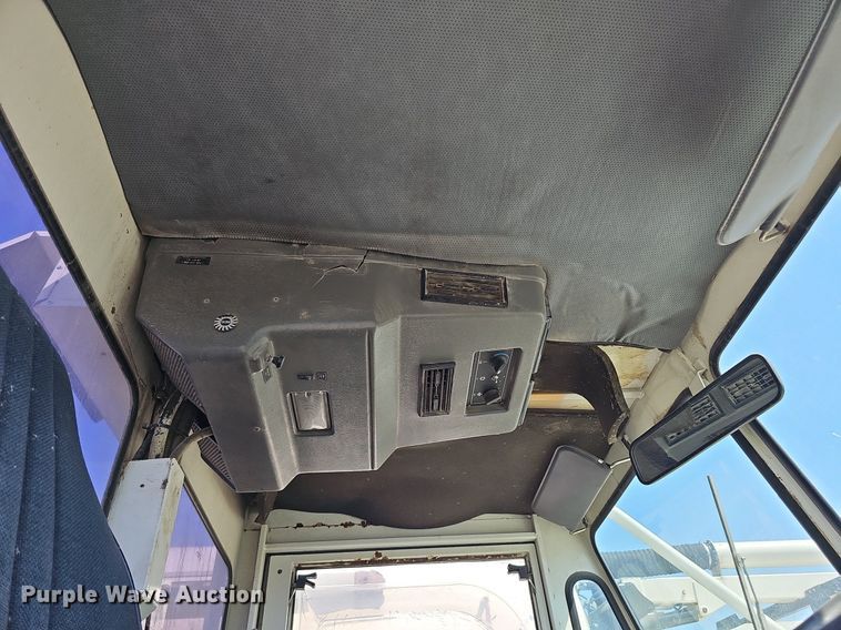 image for item DO2745 1996 Elgin Pelican Series P  street sweeper