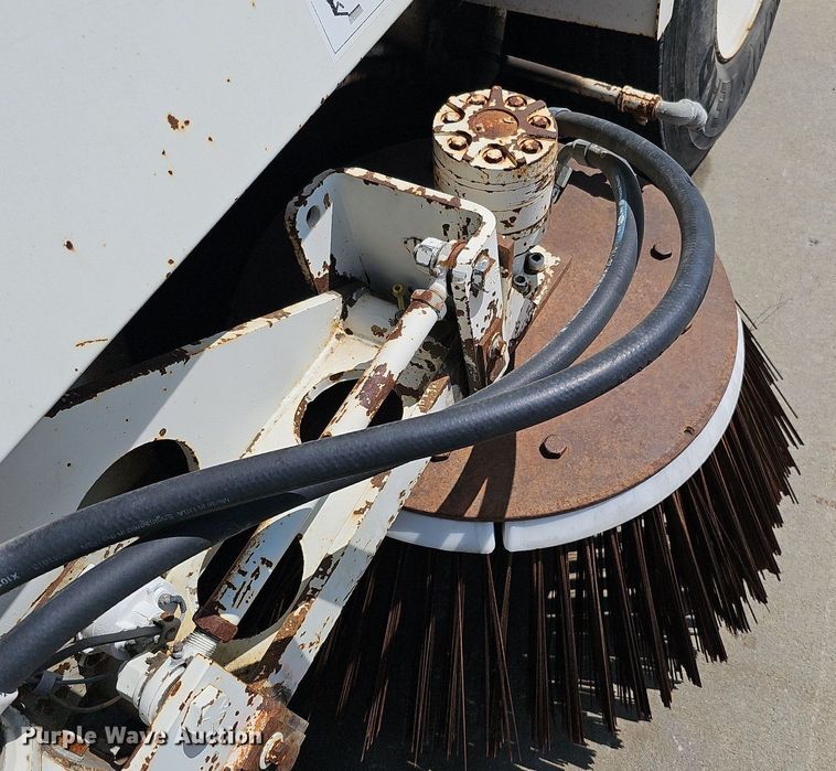 image for item DO2745 1996 Elgin Pelican Series P  street sweeper