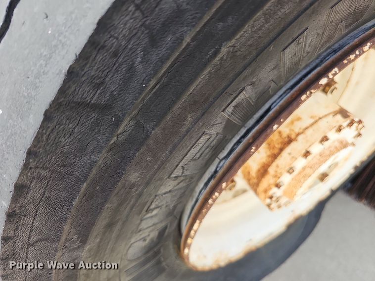 image for item DO2745 1996 Elgin Pelican Series P  street sweeper