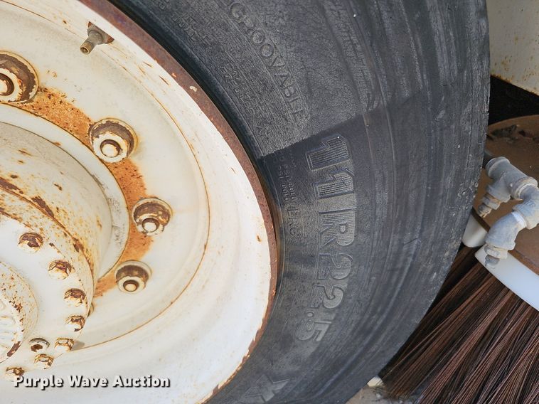 image for item DO2745 1996 Elgin Pelican Series P  street sweeper