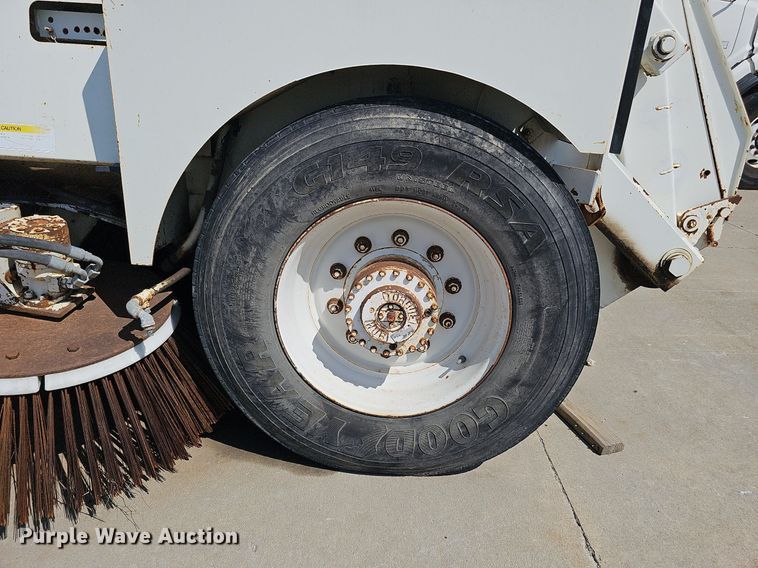 image for item DO2745 1996 Elgin Pelican Series P  street sweeper