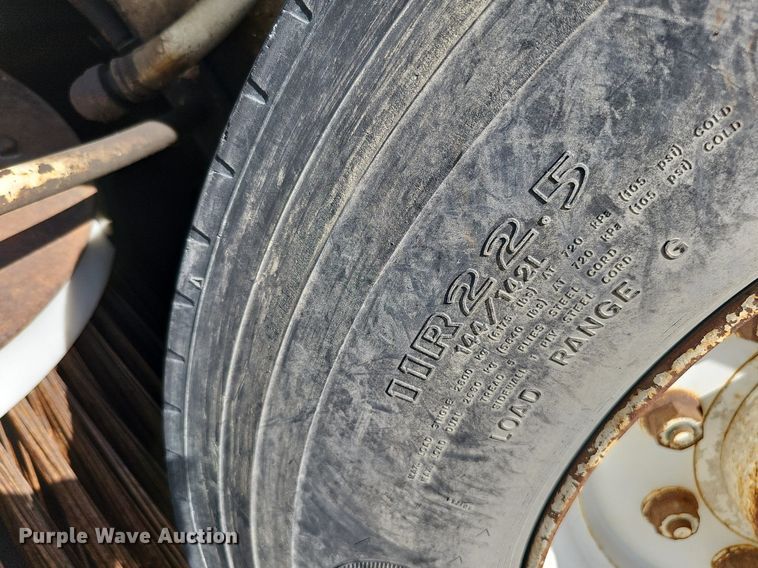 image for item DO2745 1996 Elgin Pelican Series P  street sweeper