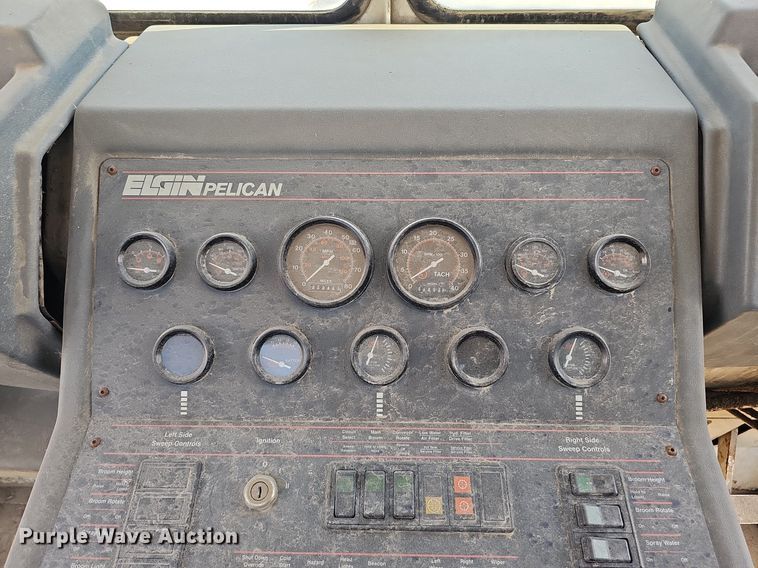 image for item DO2747 1992 Elgin Pelican Series P  street sweeper