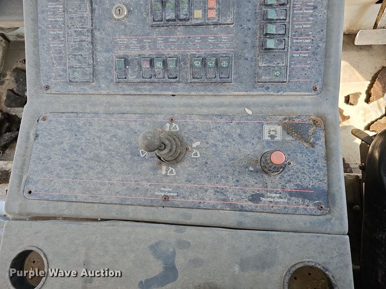 image for item DO2747 1992 Elgin Pelican Series P  street sweeper