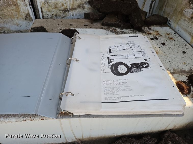 image for item DO2747 1992 Elgin Pelican Series P  street sweeper