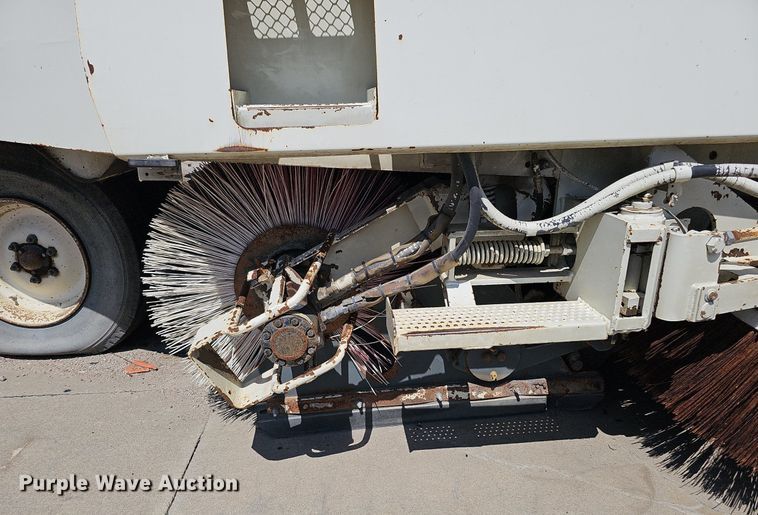 image for item DO2747 1992 Elgin Pelican Series P  street sweeper