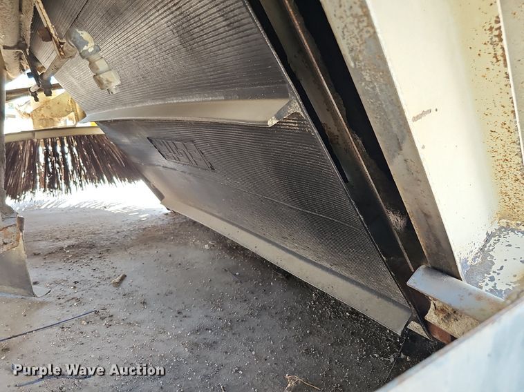 image for item DO2747 1992 Elgin Pelican Series P  street sweeper