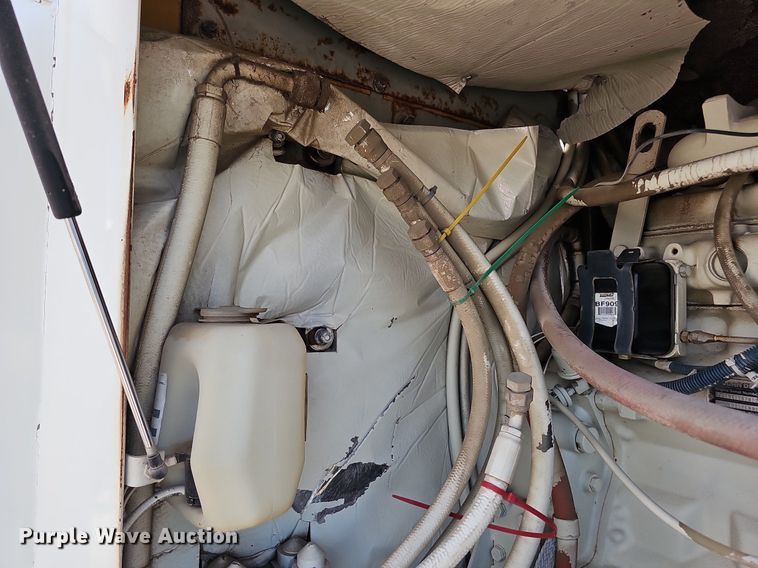 image for item DO2747 1992 Elgin Pelican Series P  street sweeper