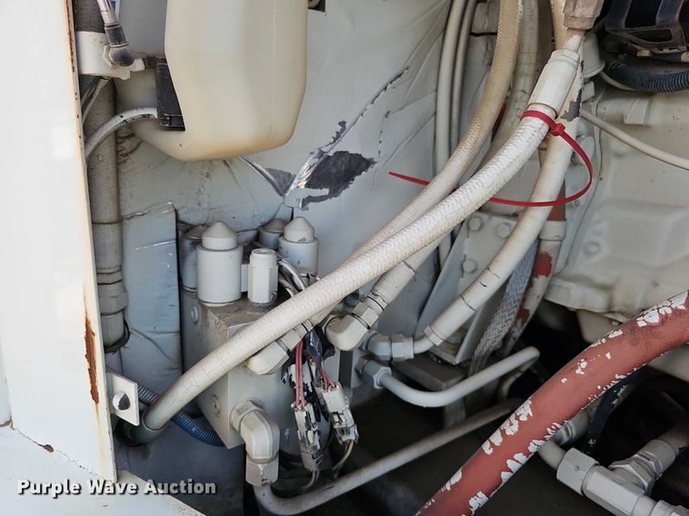 image for item DO2747 1992 Elgin Pelican Series P  street sweeper