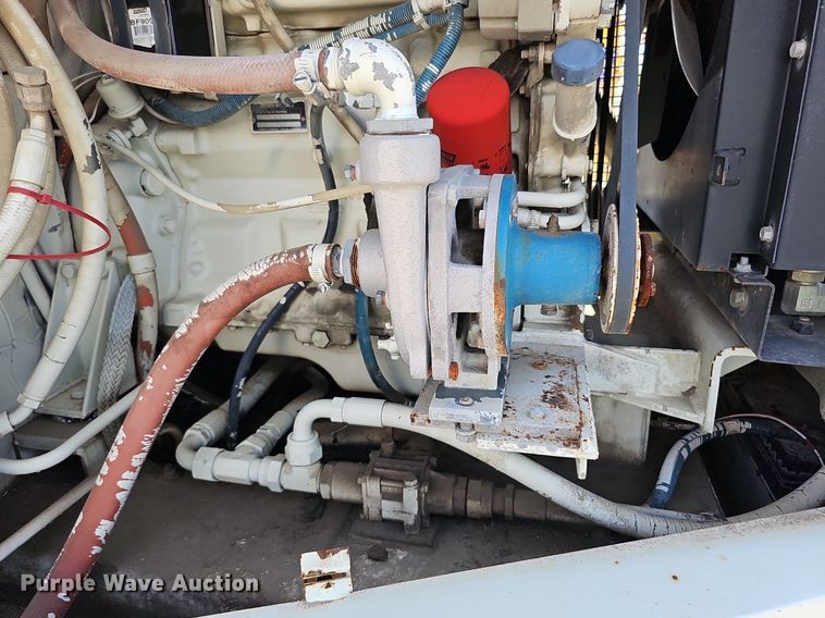 image for item DO2747 1992 Elgin Pelican Series P  street sweeper