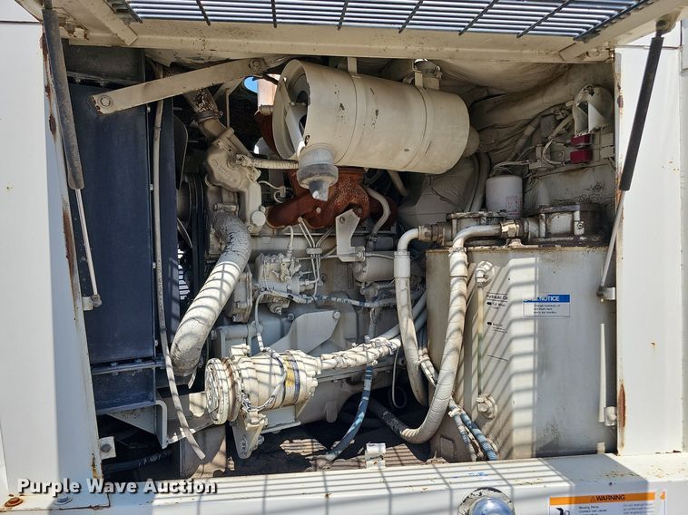 image for item DO2747 1992 Elgin Pelican Series P  street sweeper