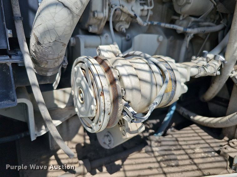 image for item DO2747 1992 Elgin Pelican Series P  street sweeper