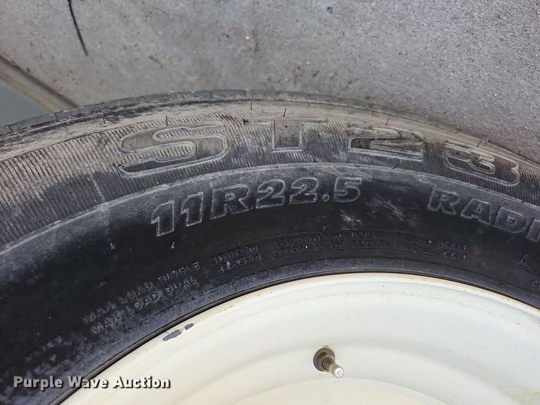 image for item DO2747 1992 Elgin Pelican Series P  street sweeper