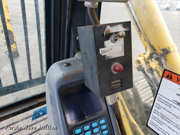 image for item DO3033 2007 Komatsu PC400LC-7  excavator