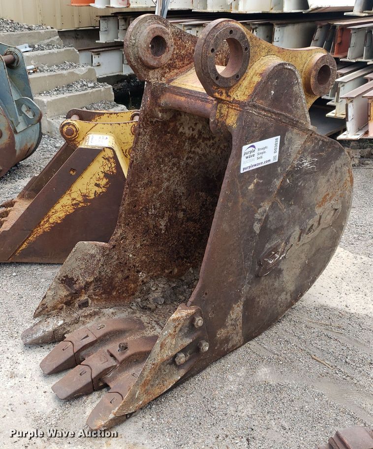image for item DO3038 Esco  excavator bucket