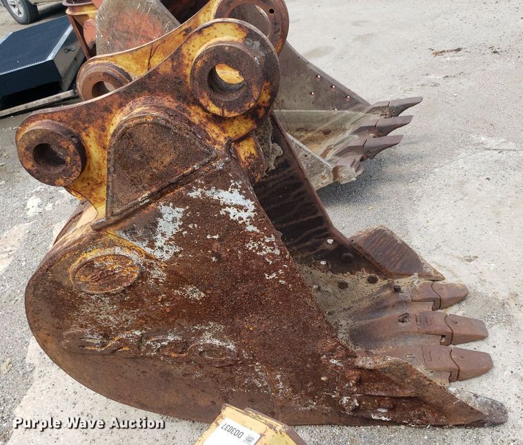 image for item DO3038 Esco  excavator bucket