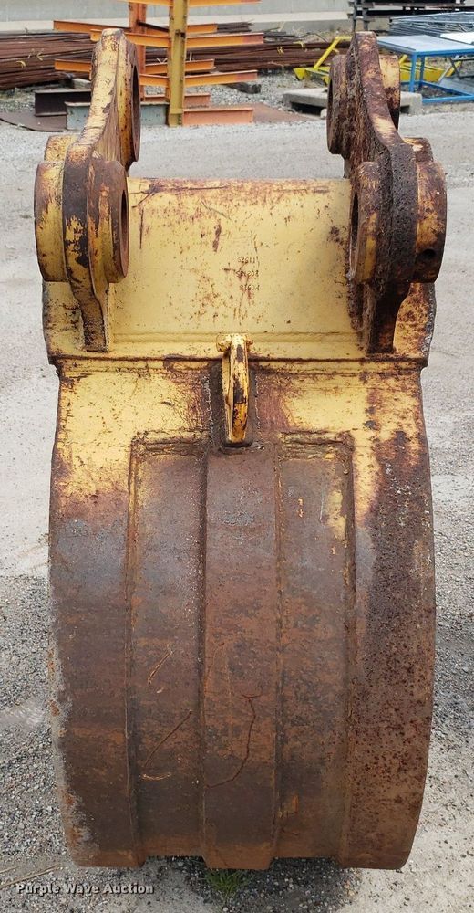 image for item DO3038 Esco  excavator bucket