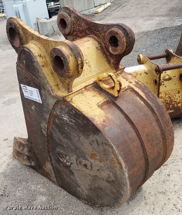 image for item DO3038 Esco  excavator bucket