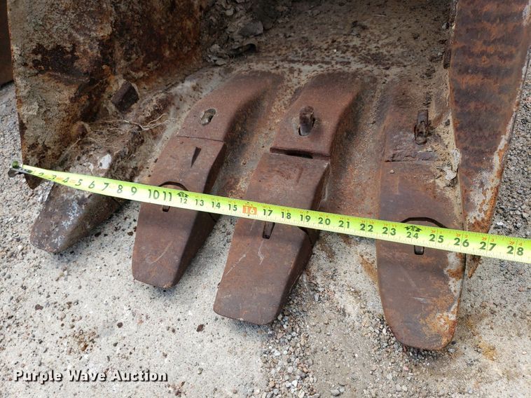 image for item DO3038 Esco  excavator bucket