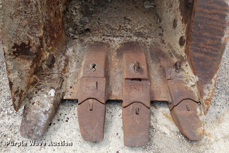 image for item DO3038 Esco  excavator bucket