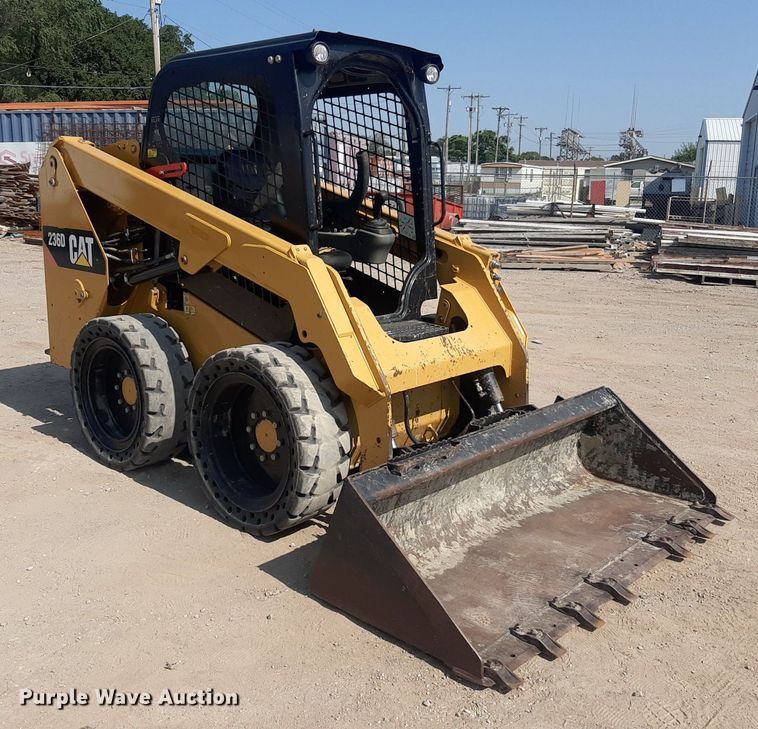 image for item DO3076 2015 Caterpillar 236D  skid steer loader
