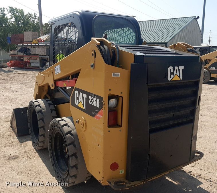image for item DO3076 2015 Caterpillar 236D  skid steer loader