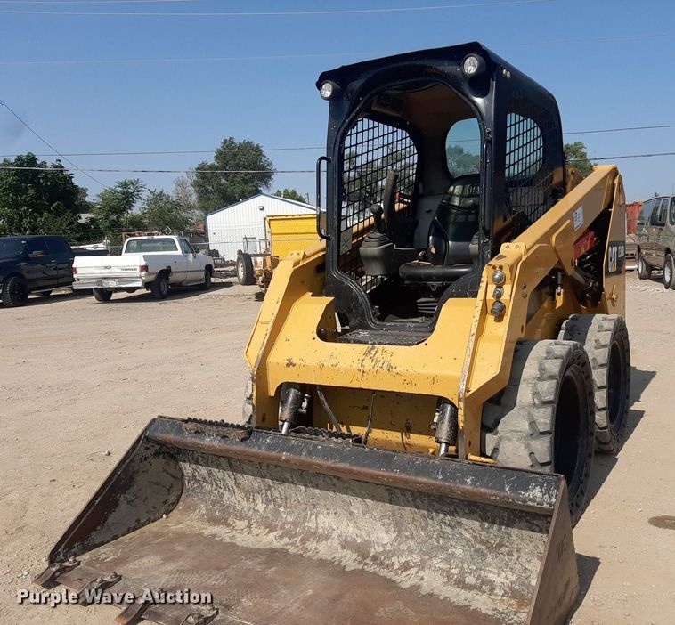 image for item DO3076 2015 Caterpillar 236D  skid steer loader