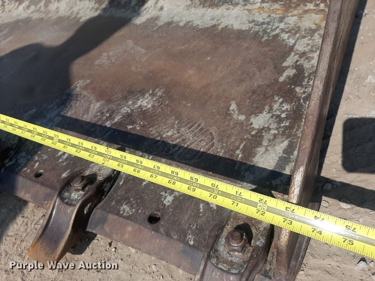 image for item DO3076 2015 Caterpillar 236D  skid steer loader