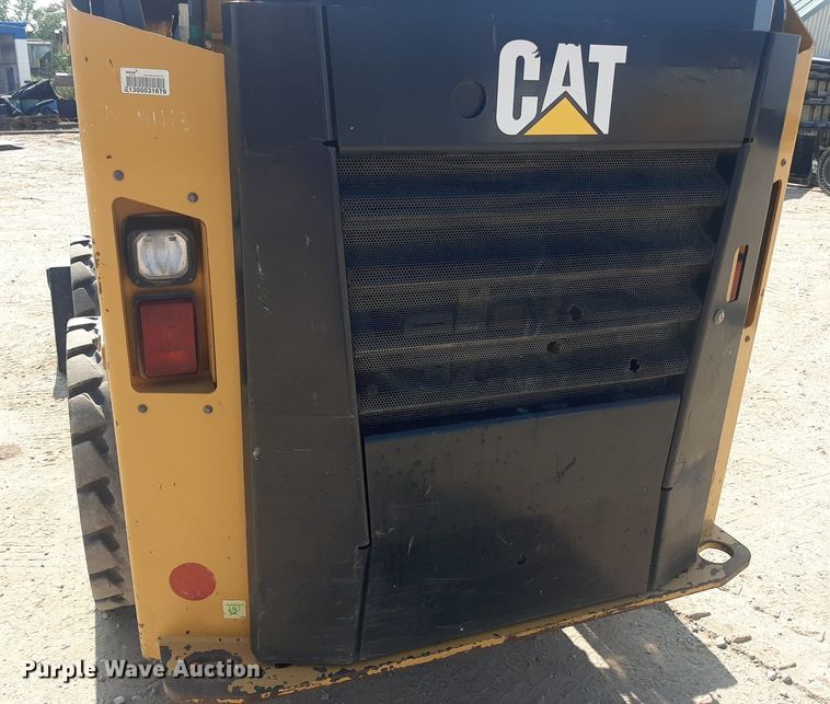 image for item DO3076 2015 Caterpillar 236D  skid steer loader