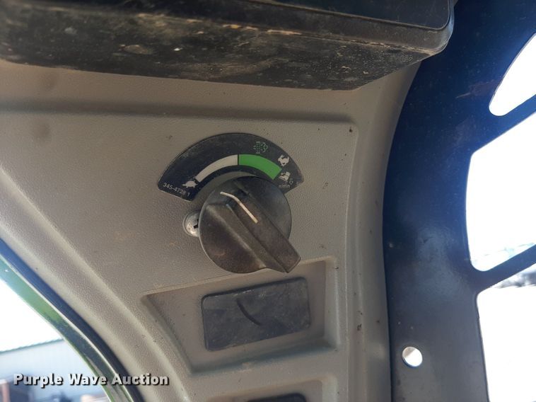 image for item DO3076 2015 Caterpillar 236D  skid steer loader