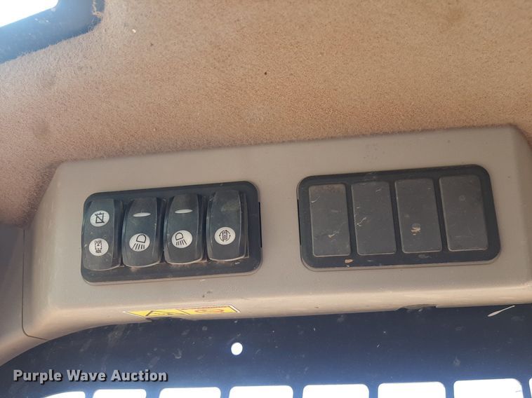 image for item DO3076 2015 Caterpillar 236D  skid steer loader