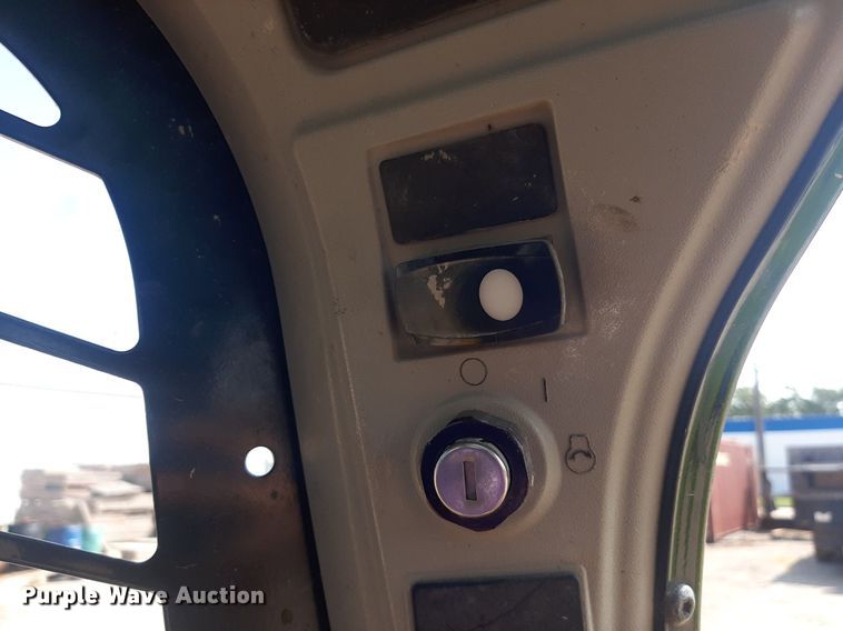 image for item DO3076 2015 Caterpillar 236D  skid steer loader