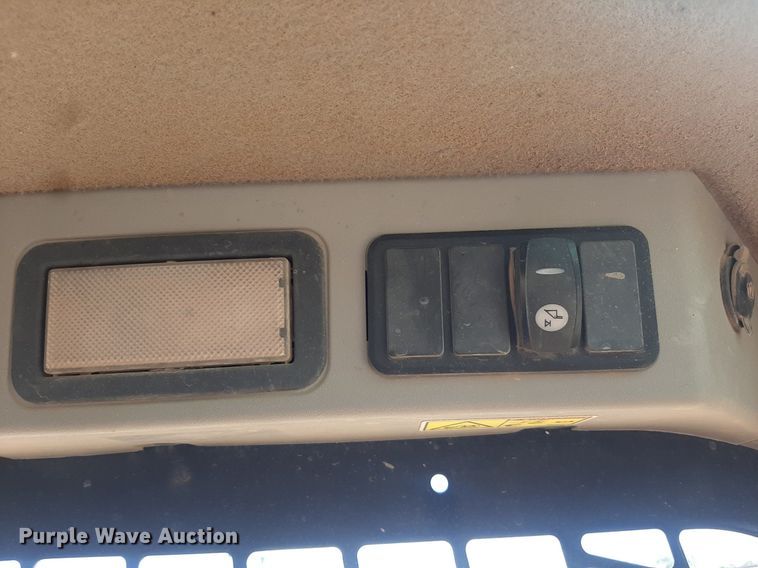 image for item DO3076 2015 Caterpillar 236D  skid steer loader