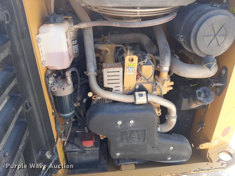 image for item DO3076 2015 Caterpillar 236D  skid steer loader
