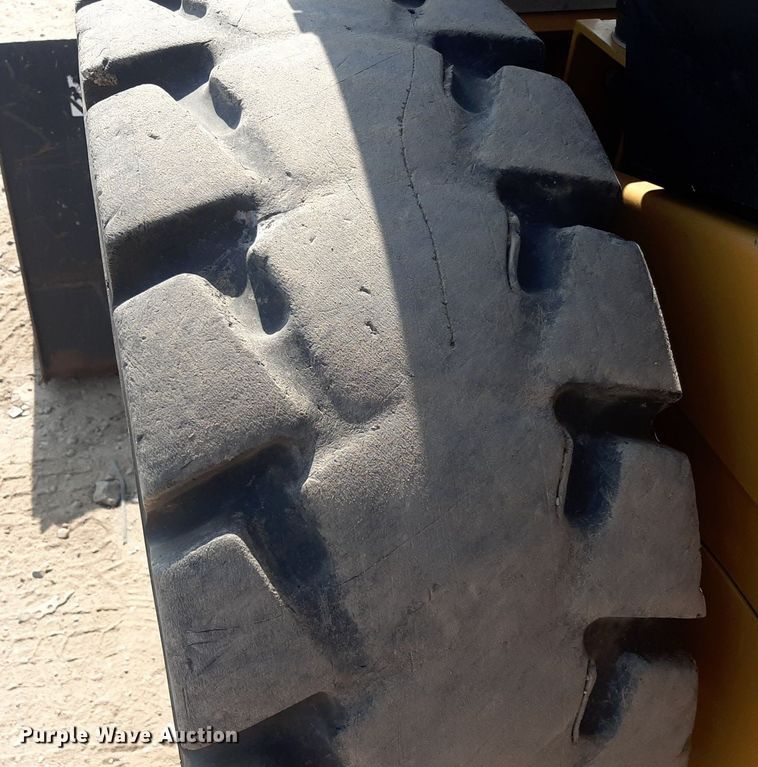 image for item DO3076 2015 Caterpillar 236D  skid steer loader