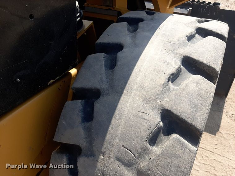 image for item DO3076 2015 Caterpillar 236D  skid steer loader