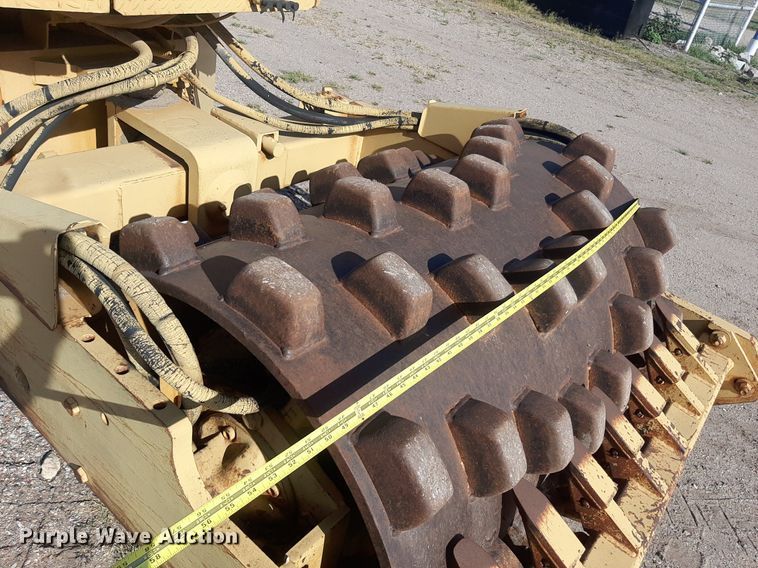 image for item DO3099 1989 Caterpillar CP-323 single drum vibratory roller