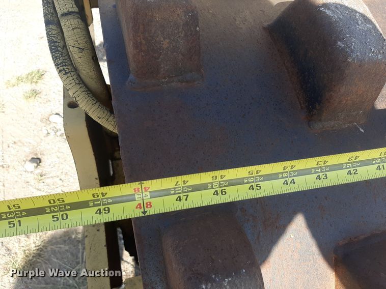 image for item DO3099 1989 Caterpillar CP-323 single drum vibratory roller