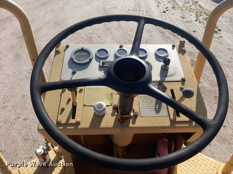 image for item DO3099 1989 Caterpillar CP-323 single drum vibratory roller