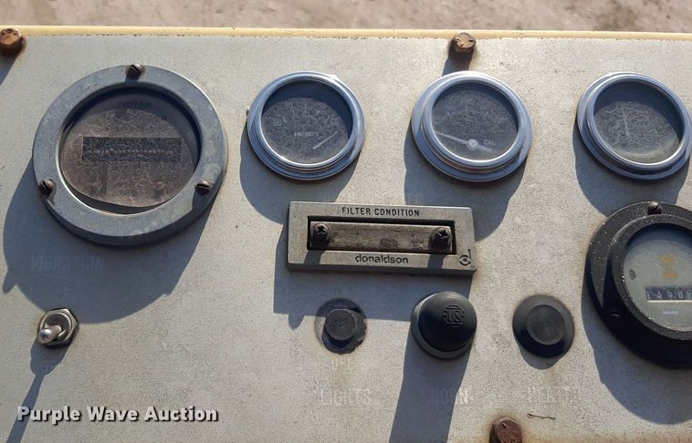 image for item DO3099 1989 Caterpillar CP-323 single drum vibratory roller