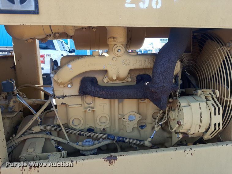 image for item DO3099 1989 Caterpillar CP-323 single drum vibratory roller