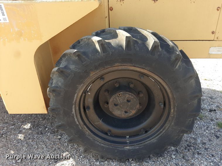 image for item DO3099 1989 Caterpillar CP-323 single drum vibratory roller